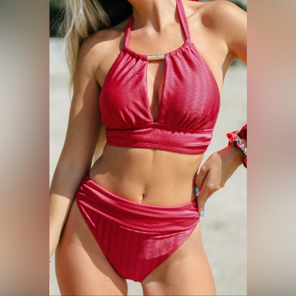 BNWT Cupshe Bikini Red Halter with Ruching Size Small - Picture 1 of 9